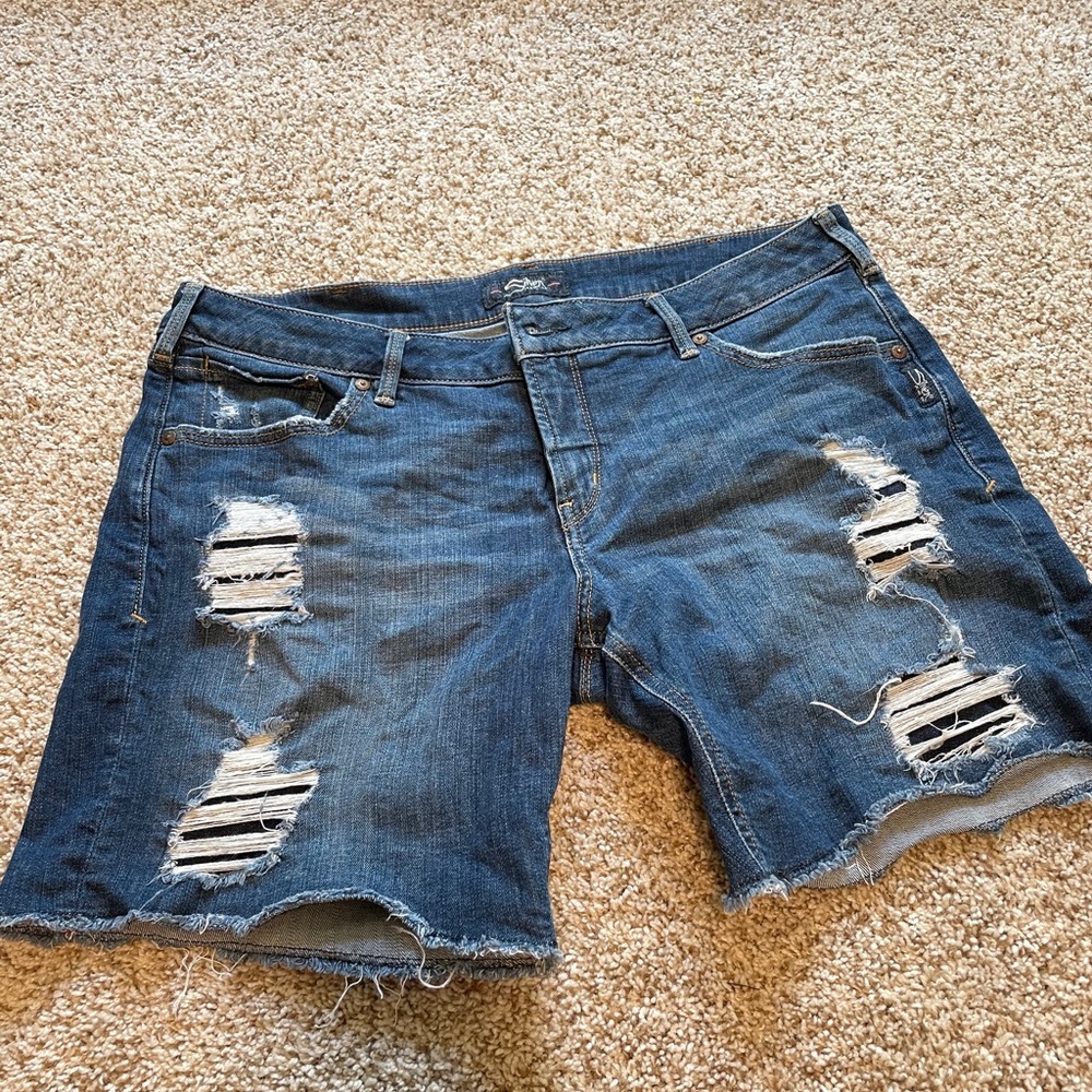 Women’s Distressed Jean shorts silver brand